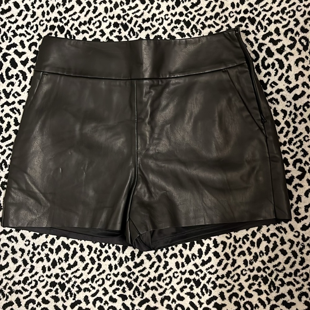 EXPRESS HIGH RISE (MINUS THE) LEATHER SHORT